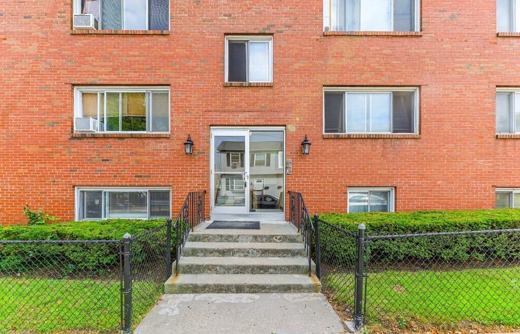 Foto principal - 4090 Washington St