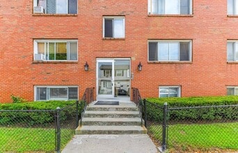 Building Photo - 4090 Washington St
