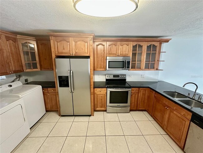 Building Photo - 6344 Newtown Cir