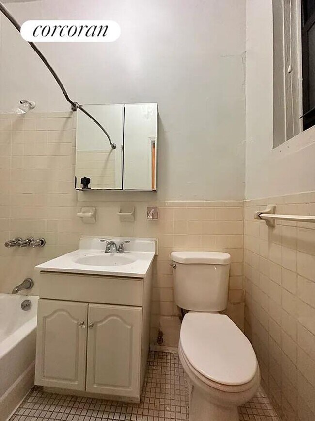 Foto del edificio - 426 E 66th St