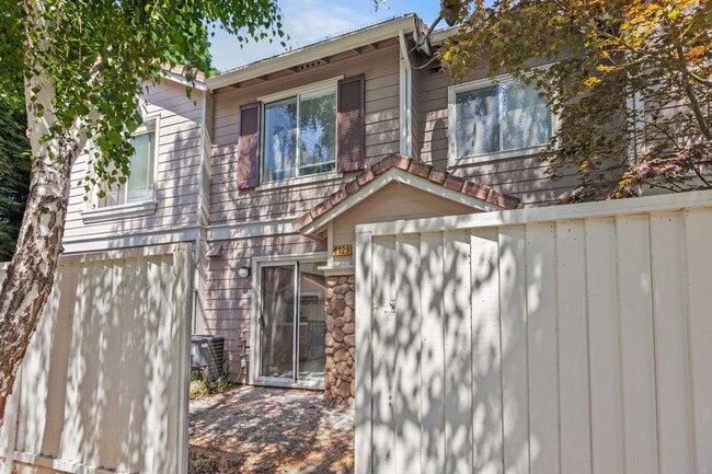 Photo - 6125 Lambeck Ln House