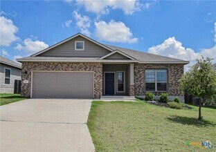 Building Photo - 2216 Vicksburg Ln