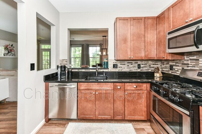 Building Photo - 11401 Gate Hill Place