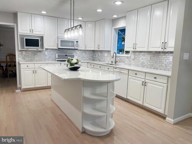 Building Photo - 2510 Heatherwood Ct