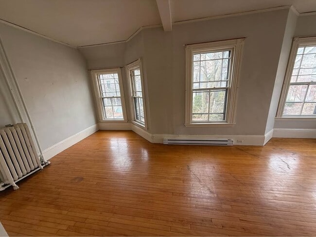 Photo - 6-8 Hurlbut St Apartment