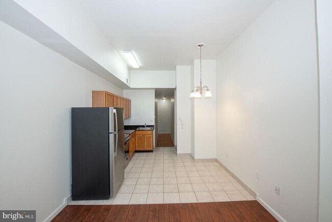 Building Photo - 1526 Mt Vernon St