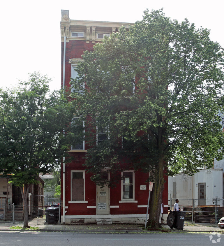 Building Photo - 1822 Linn St