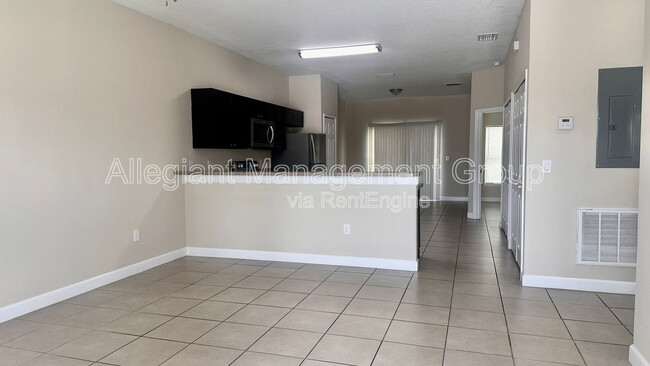 Building Photo - 1109 Najac Ln