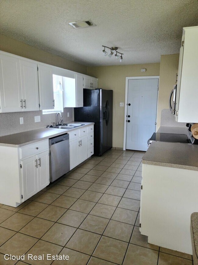 Building Photo - 4 br, 2 bath House - 4302 WINDCREST DRIVE