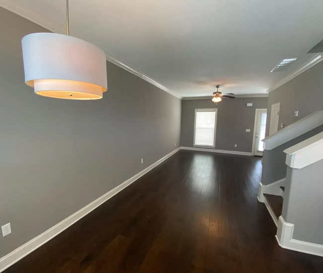 Building Photo - 412 Walker Cir