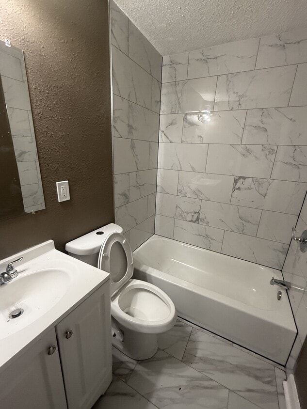 Foto del edificio - 2352 Hubbard Ave