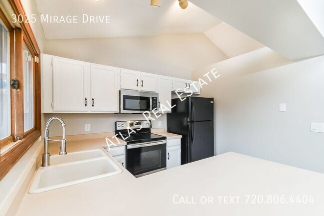 Building Photo - 2 WEEKS FREE RENT IF MOVED IN BY 4/30! Cha...