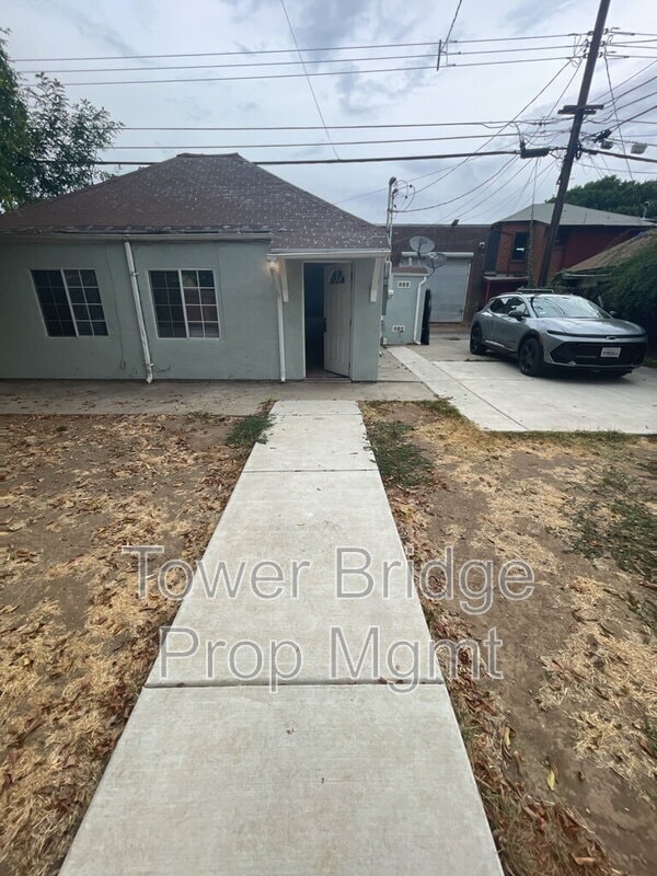 Building Photo - 1313 Lochbrae Rd