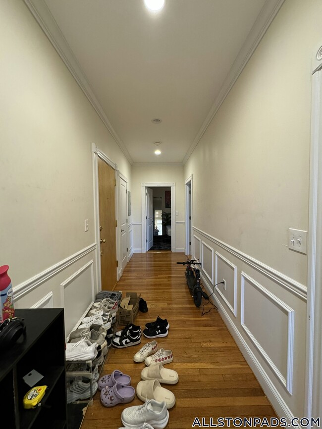 Building Photo - 15 Glenville Ave