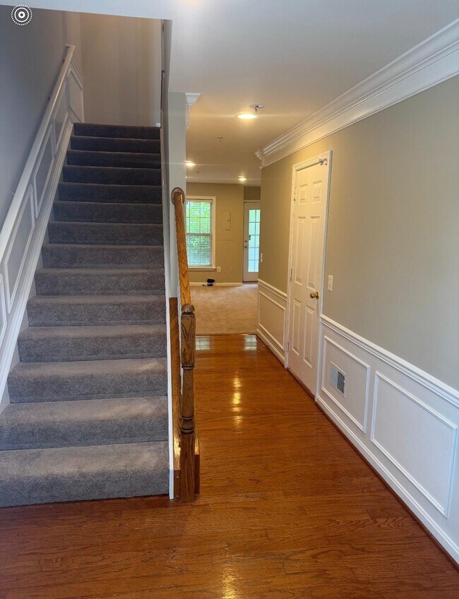 Foto del edificio - 11500 Sutherland Hill Way