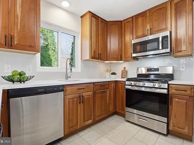 Foto del edificio - 11527 Grandview Ave
