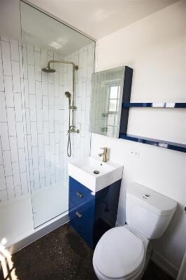 Building Photo - 1020 W Lawrence Ave