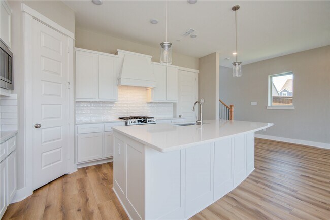 Foto del edificio - 1204 Kiefer Hill Way