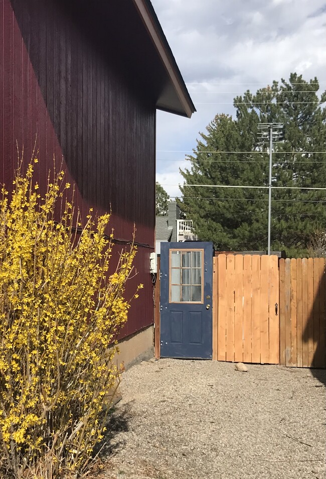 Foto del edificio - 2612 Borrego Dr