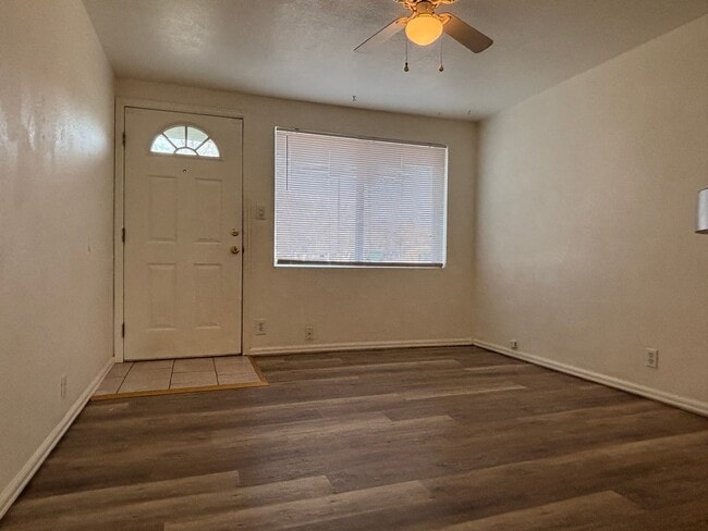 Photo - 917 2nd St Apartment