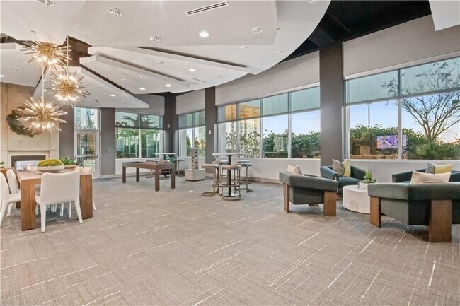 Building Photo - 250 Pharr Rd NE