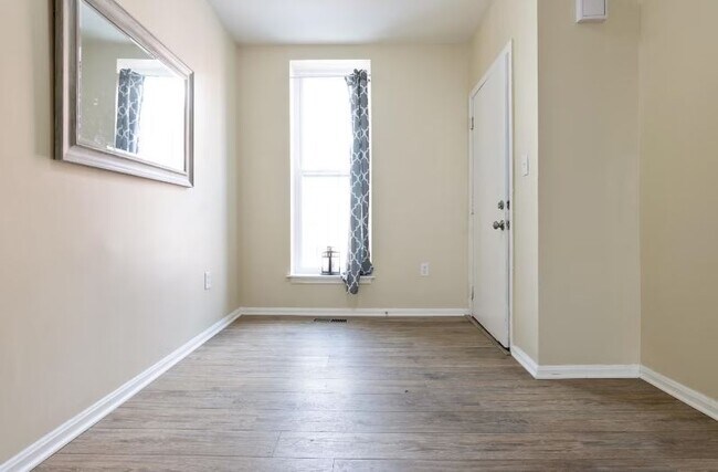 Building Photo - 2699 Saint Benedict St