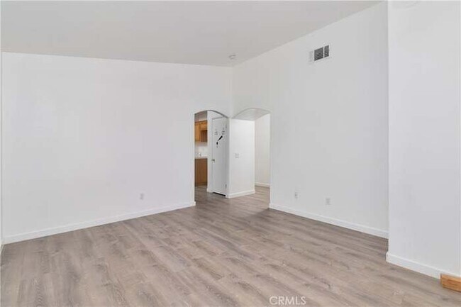 Foto del edificio - 14631 Green River Rd