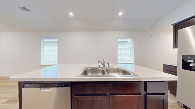 Building Photo - 12358 Morning Vis Dr