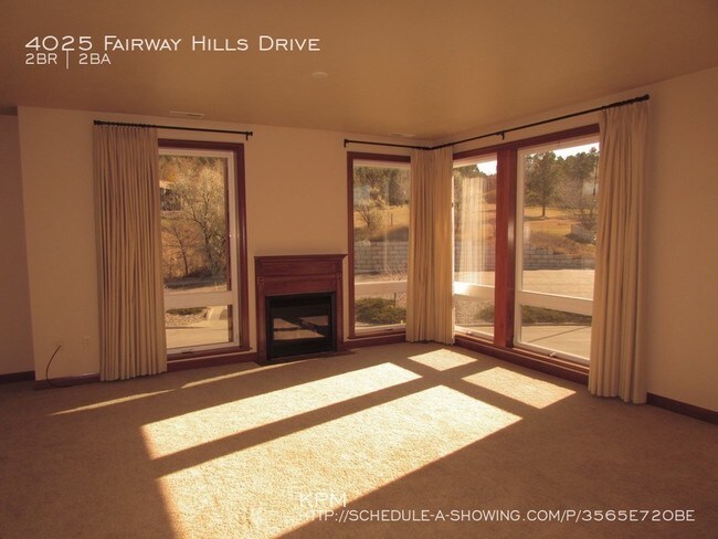 Building Photo - 4025 Fairway Hills Dr