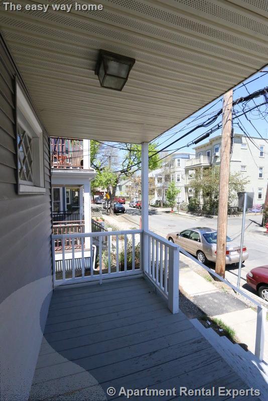 Building Photo - 56 Standish St