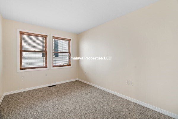 Building Photo - 65 Calumet St
