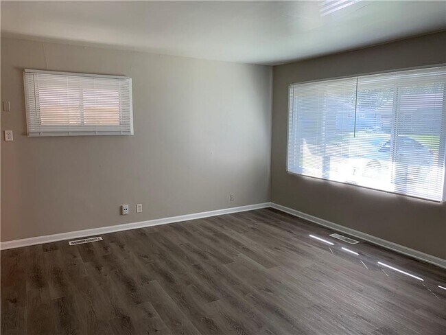 Building Photo - 6612 Brookhaven Dr