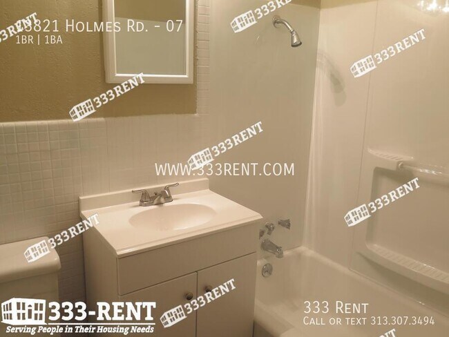 Foto del edificio - 13821 Holmes Rd