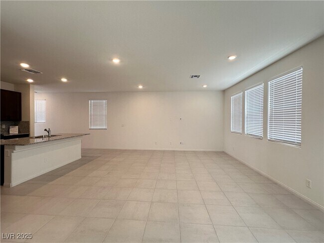 Building Photo - 4245 Yucca Brevi Ave