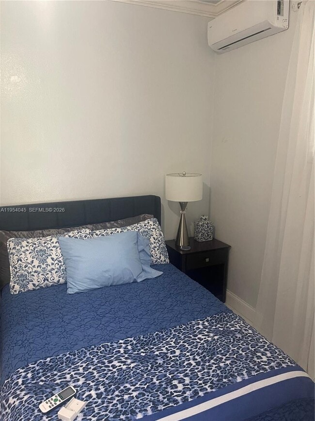 Building Photo - 1191 NE 200th St