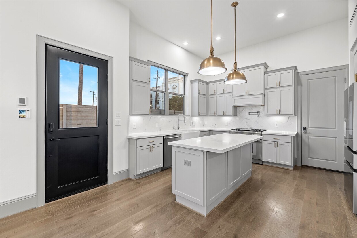 Foto principal - 1719 Holman St