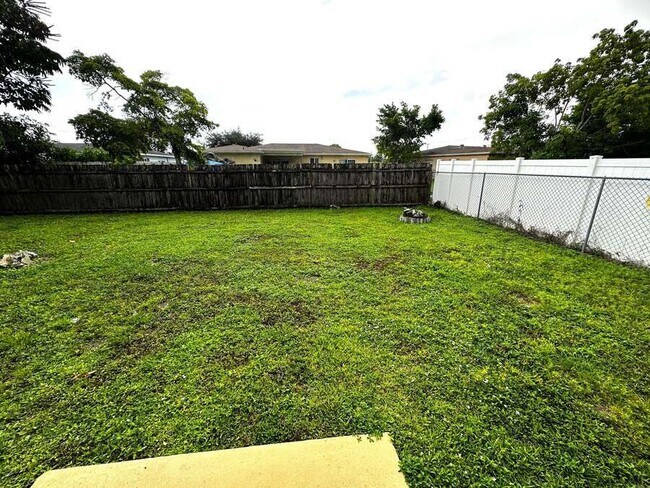 Building Photo - 11150 Delta Cir