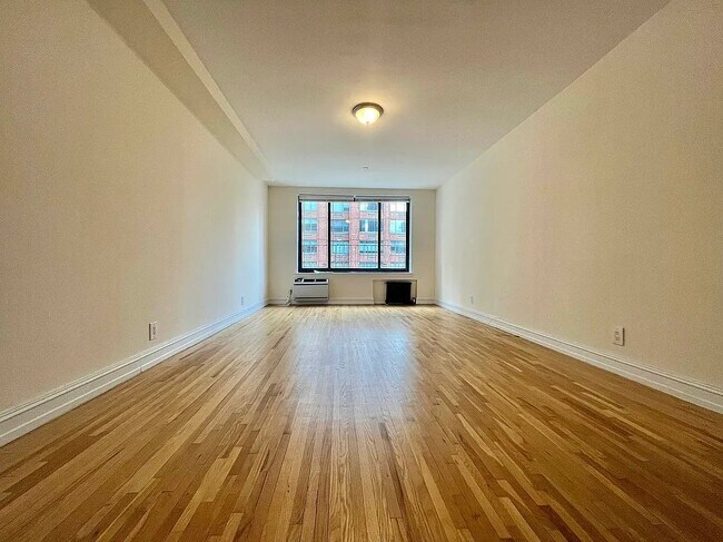 Foto del edificio - 1570 1st Ave