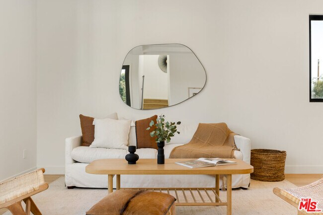 Foto del edificio - 2847 1/2 Marsh St