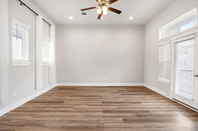 Foto del edificio - 9013 Lonestar River Ln