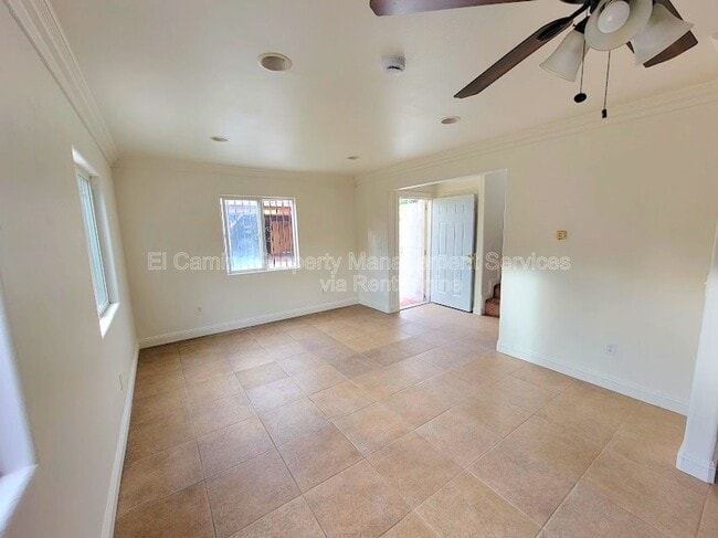 Foto del edificio - 1424 E 59th St