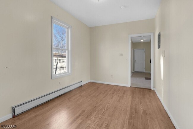 Foto del edificio - 284 Watchung Ave