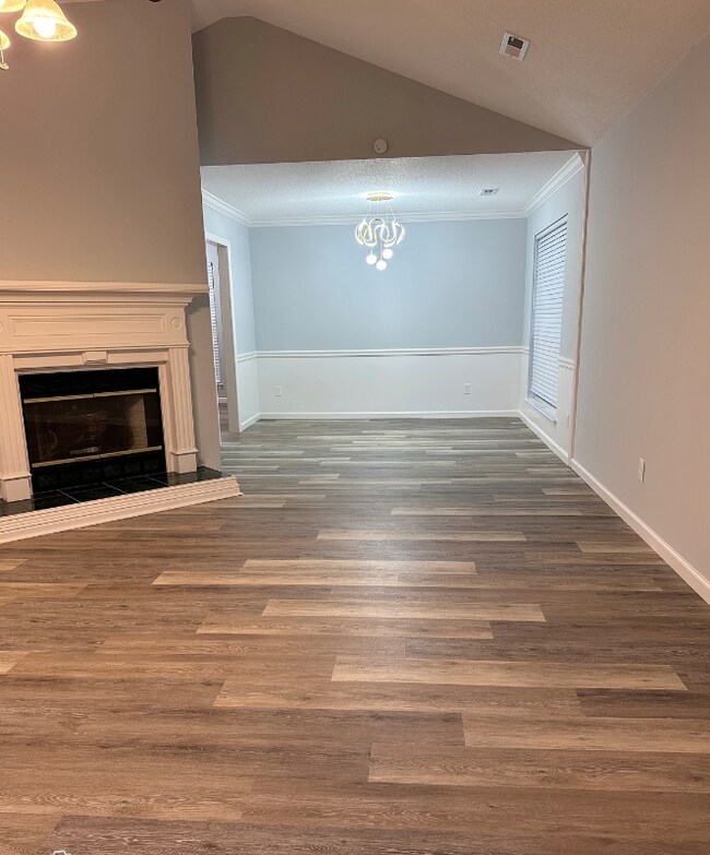 Foto del edificio - 100 Patra Dr