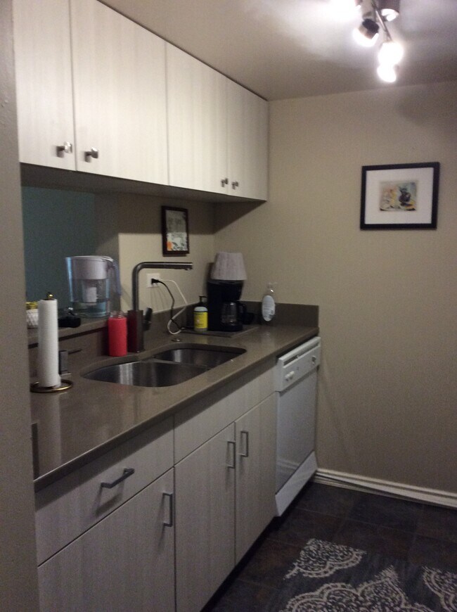 Kitchen - 400 S Lafayette St