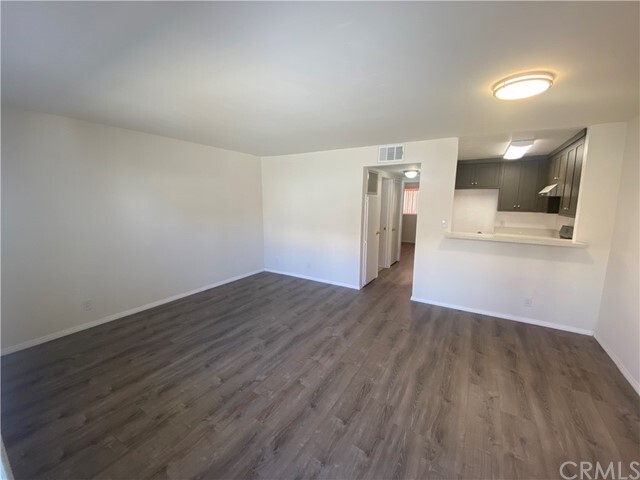 Building Photo - 425 W Lomita Ave