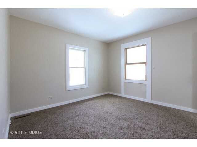 Photo - 160 Franklin Blvd Apartments