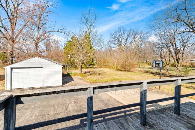 Building Photo - 1837 Lower Hunters Trace