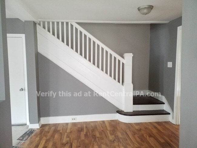 Building Photo - 44 S Hull St