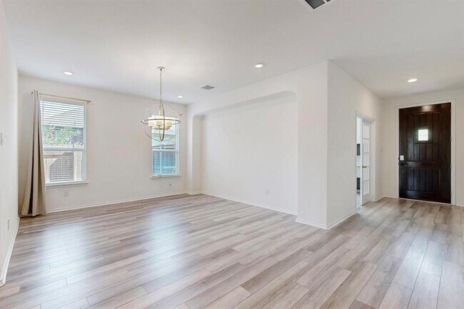 Building Photo - 1221 Volente Ln