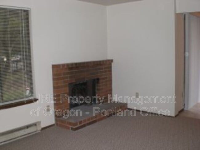 Building Photo - 2141 SW Townsend Ct
